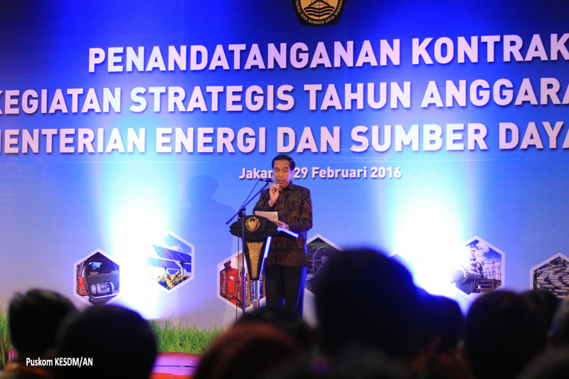 Harga Minyak Turun, Presiden Minta Stok BBM Ditambah